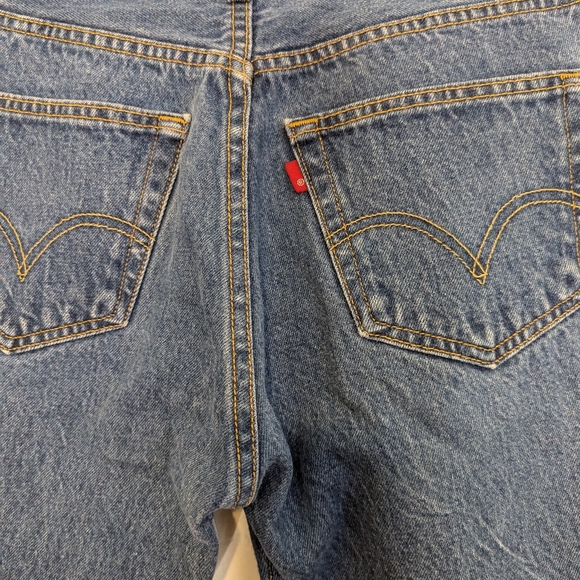 VINTAGE Levi’s Red Tag Button Fly | W28 x L26 | Medium Wash Straight Leg - Picture 6 of 9